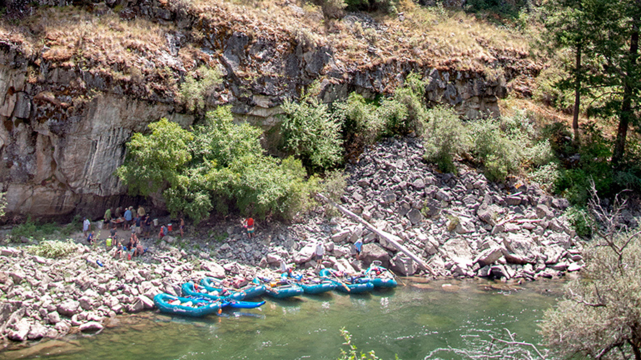 mist falls lunch while fly fishing middle fork of the salmon river